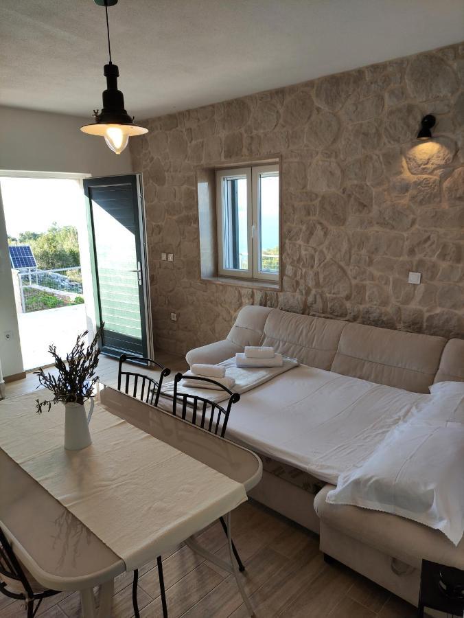 Secluded Holiday Home Heritage Postira Exteriér fotografie